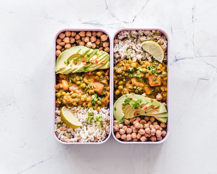 Chickpea and Rice with Cream Sauce and Avocado Recipe