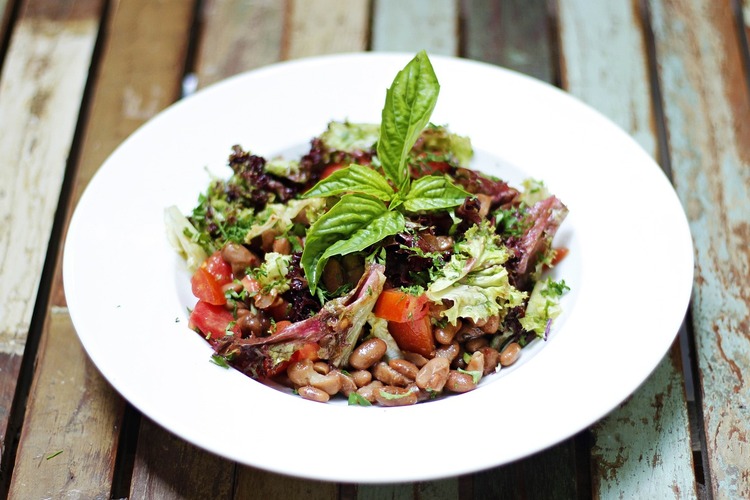 Kidney Bean and Tomato Salad Recipe